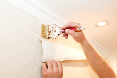Pose de papier peint à Saint-Jure — revêtements muraux et toiles de verre